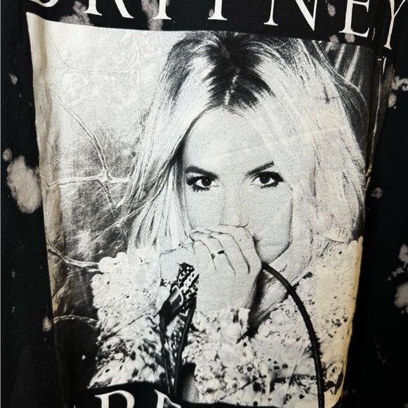 Britney Spears graphic tee - Picture 2 of 4